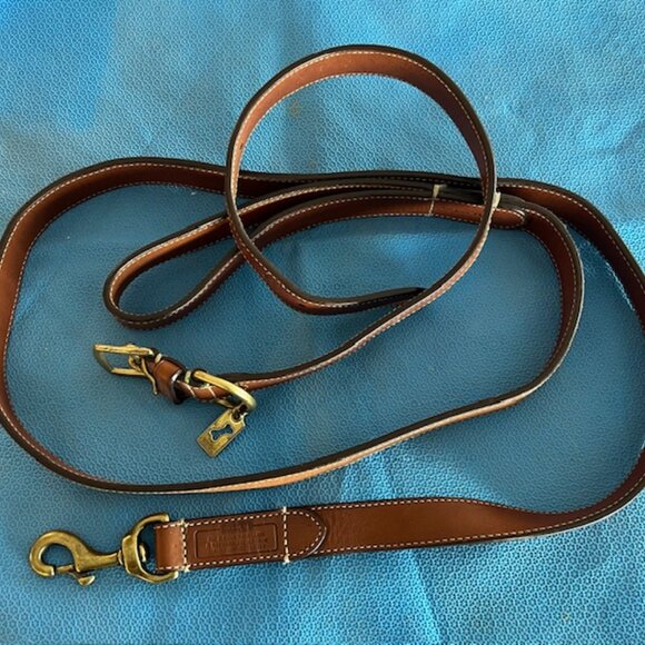 Coach Dog Collar and Leash - Picture 5 of 8